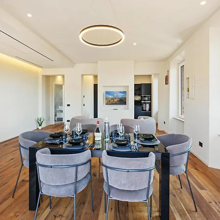 아파트 Modern Penthouse With Private Panoramic Terrace 시에나