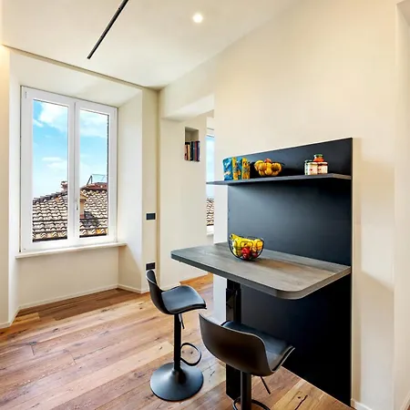 Modern Penthouse With Private Panoramic Terrace 아파트 시에나