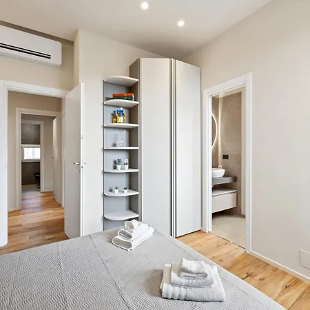Modern Penthouse With Private Panoramic Terrace * 시에나