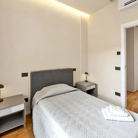 Modern Penthouse With Private Panoramic Terrace 아파트 시에나