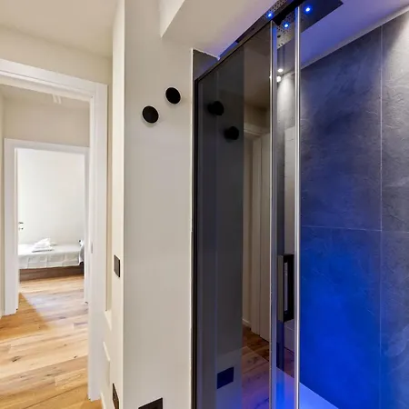 Modern Penthouse With Private Panoramic Terrace 아파트